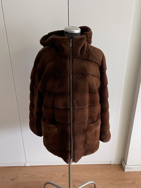 Hooded jacket in brown mink