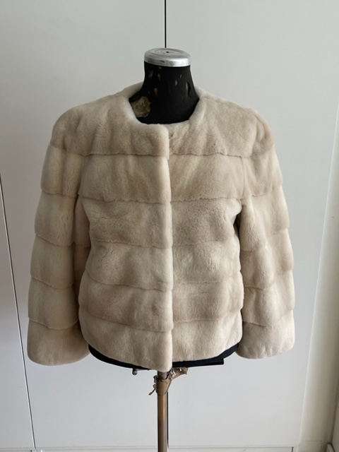 Short jacket in palomino mink